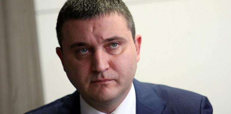 Прокуратурата в София се зае с джипа на Горанов